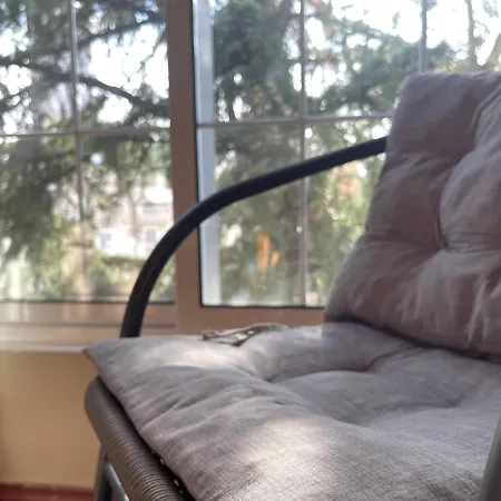 Pine-tree Spacious 2 Bdr Near Tanners' Bridge With Hot Tub * 地拉那