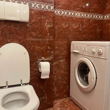 Pine-tree Spacious 2 Bdr Near Tanners' Bridge With Hot Tub 公寓