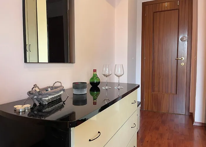 Pine-tree Spacious 2 Bdr Near Tanners' Bridge With Hot Tub Tiran