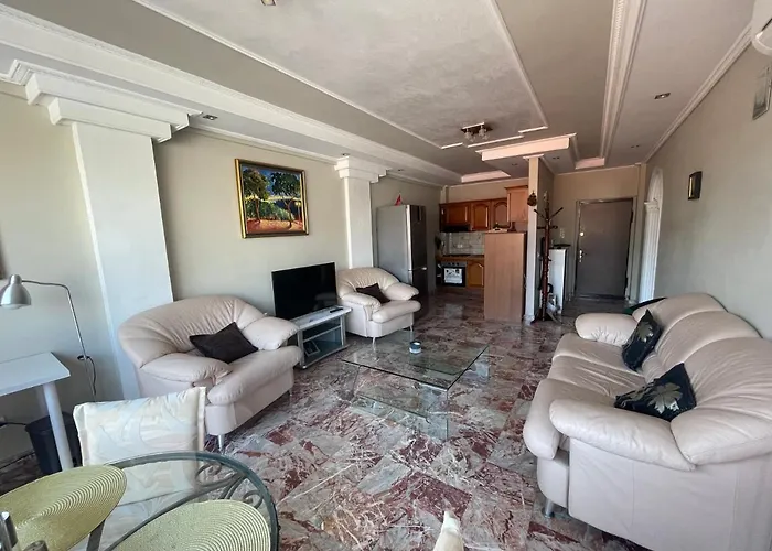 Pine-tree Spacious 2 Bdr Near Tanners' Bridge With Hot Tub Daire Tiran